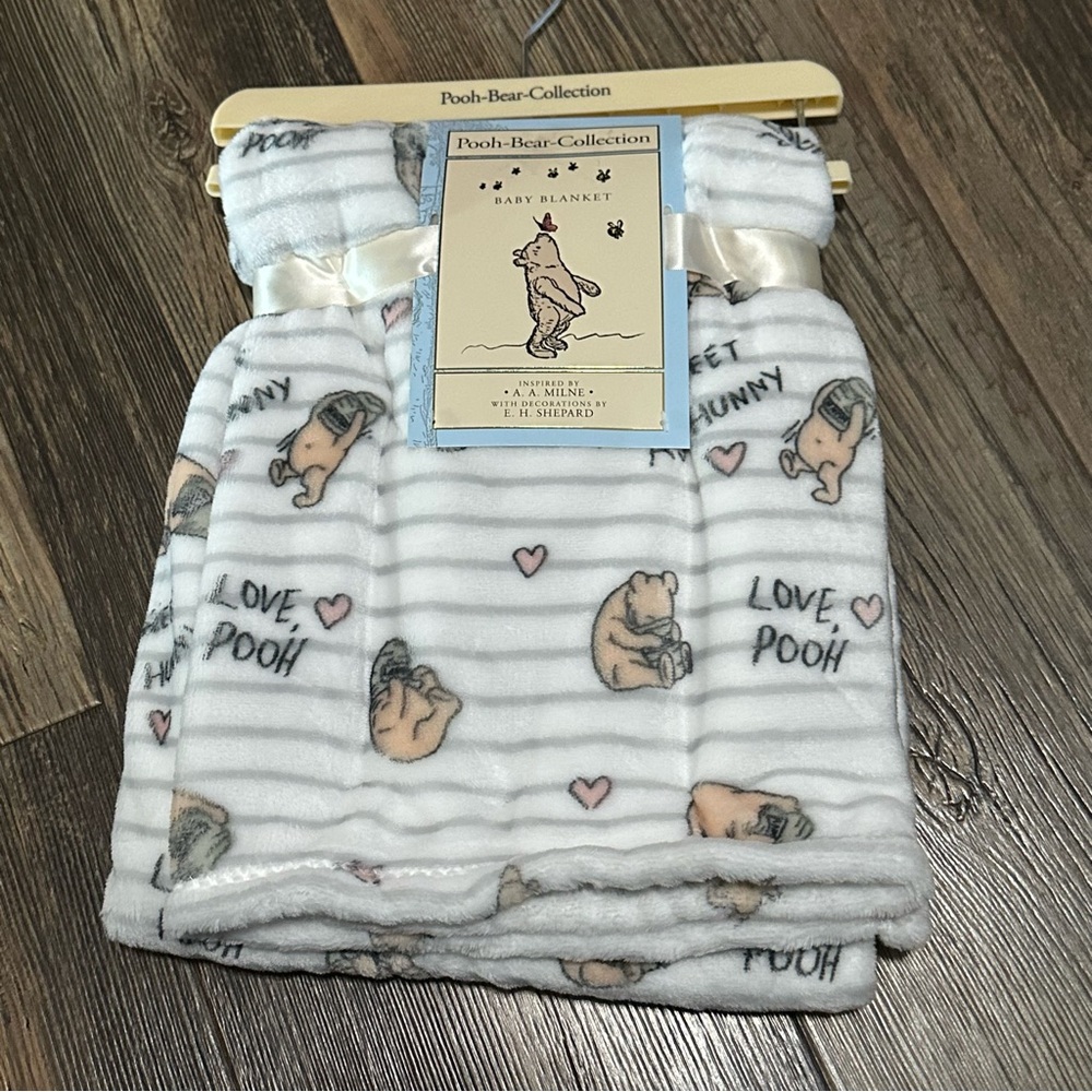 Pooh-Bear Collection striped plush baby blanket hearts love NEW 30X40